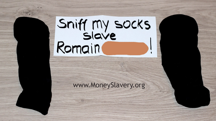 A Goddess wore black nylon socks for her slave.